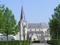 Sint Aldegondiskerkje: Dit kerkje dat rond 1500 opgetrokken werd uit mergelsteen